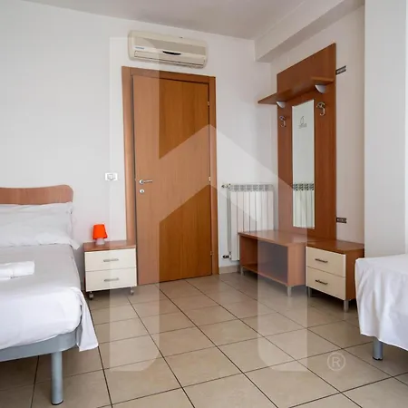 Homiday - Rendez Vous פינטו