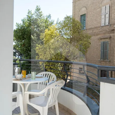 Homiday - Rendez Vous 3* Pineto