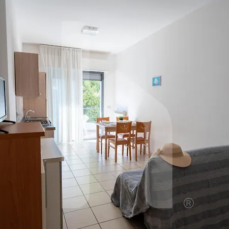 Aparthotel Homiday - Rendez Vous Pineto