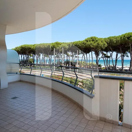 Homiday - Rendez Vous Aparthotel Pineto