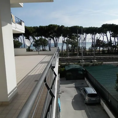 Homiday - Rendez Vous Aparthotel Pineto