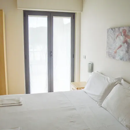 Homiday - Rendez Vous 3* פינטו