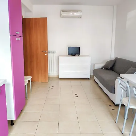 מלון דירות Homiday - Rendez Vous 3*