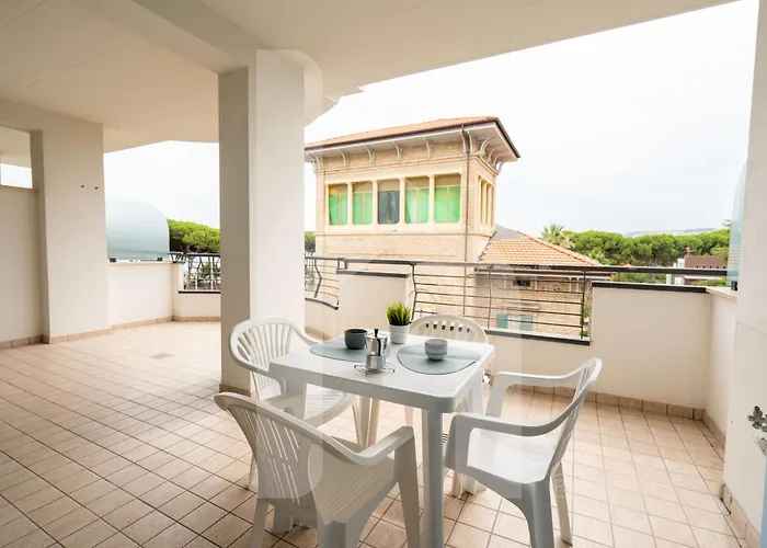 Homiday - Rendez Vous Aparthotel Pineto