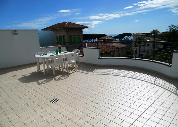 Homiday - Rendez Vous Aparthotel 3*