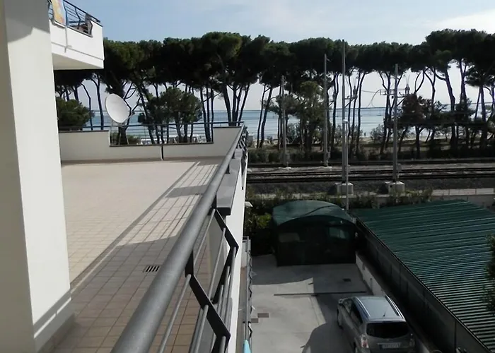 Homiday - Rendez Vous Aparthotel Pineto