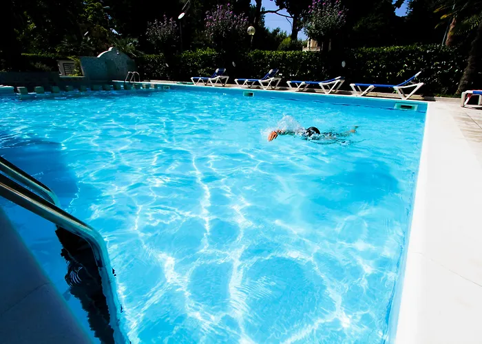 Homiday - Rendez Vous Aparthotel Pineto